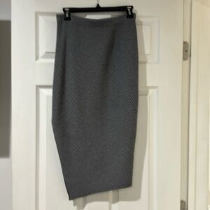Theory Women skirt  grey size m. 93 wool 6 polyester 1 others fibers look new